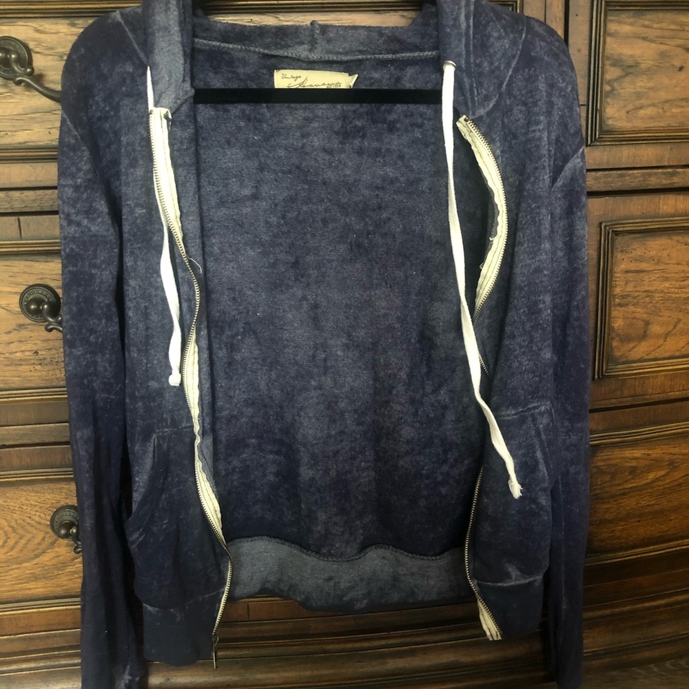 Vintage Havana navy zip-up